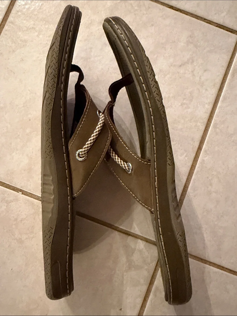 Sperry Men's Brown Leather Flip-Flop Sandals with Rope Accent - Picture 7 of 8